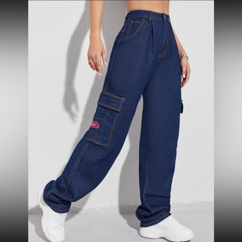 Dark wash boyfriend wide leg jeans with patch flap pocket size women’s L